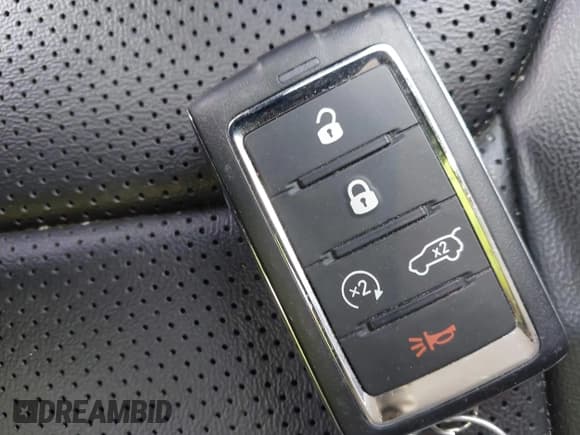 ✅ 2023 Jeep Grand Cherokee • VIN: 1C4RJYB68PC665709 • Лот: 42342258. Опубликован ранее на IAAI с пробегом 12 034 миль. Бесплатный доступ к архиву аукционных продаж из США и подробный отчёт об истории автомобиля на DreamBid. Изображение 11.