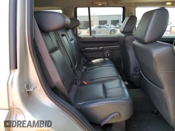 ✅ 2008 Jeep Commander Limited • VIN: 1J8HG58278C190691 • Lot: 62923135. Wystawiony na Copart z przebiegiem 200 262 mil. Bezpłatny archiwum sprzedaży aukcyjnych z USA i szczegółowy raport historii pojazdu na DreamBid. Zdjęcie 11.