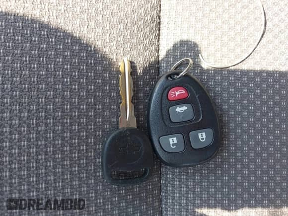 2010 Chevrolet Malibu 1LS с VIN 1G1ZB5EB1AF171999, выставлен на аукционе IAAI как лот 43152205 с пробегом 142 109 миль миль и . История ставок и продаж доступна на DreamBid. Изображение 11.