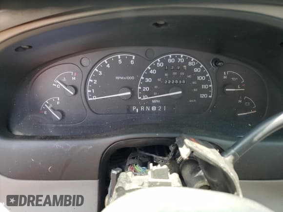 ✅ 1997 Ford Explorer XLT • VIN: 1FMDU32PXVUD09813 • Lot: 61066325. Listed on Copart with 222,538 mi. Free auction sales archive from the USA and detailed vehicle history report at DreamBid. Image 9.