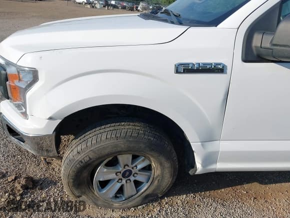 ✅ 2019 Ford F-150 XL • VIN: 1FTMF1CB2KKF00011 • Lot: 42923871. Listed on IAAI with 63,848 mi. Free auction sales archive from the USA and detailed vehicle history report at DreamBid. Image 6.