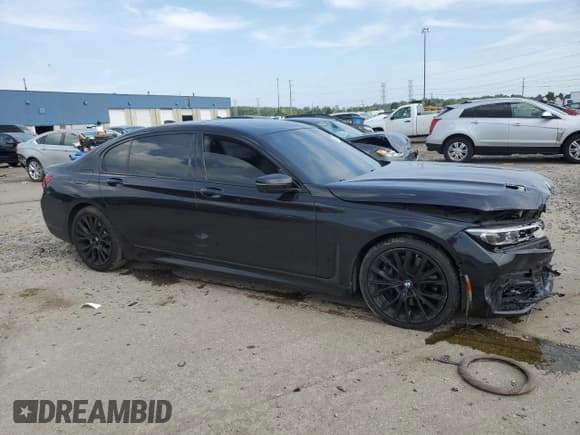 ✅ 2021 BMW 7 Series 750i xDrive • VIN: WBA7U2C06MCG30278 • Lot: 68308505. Listed on Copart with 87,420 mi. Free auction sales archive from the USA and detailed vehicle history report at DreamBid. Image 4.