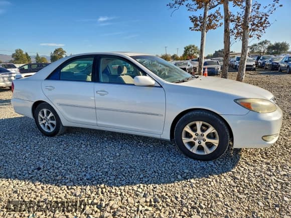 ✅ 2004 Toyota Camry LE • VIN: JTDBE32K640284234 • Лот: 85446115. Опубликован ранее на Copart с пробегом 122 187 миль. Бесплатный доступ к архиву аукционных продаж из США и подробный отчёт об истории автомобиля на DreamBid. Изображение 4.