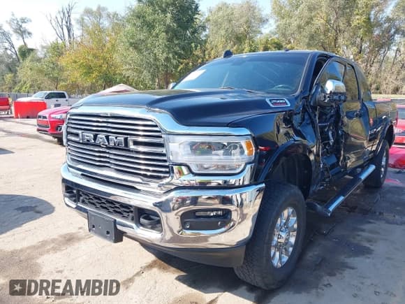 ✅ 2019 Ram 2500 Laramie • VIN: 3C6UR5NL3KG726626 • Lot: 43475214. Wystawiony na IAAI z przebiegiem 73 057 mil. Bezpłatny archiwum sprzedaży aukcyjnych z USA i szczegółowy raport historii pojazdu na DreamBid. Zdjęcie 18.