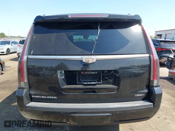 ✅ 2017 Cadillac Escalade Luxury • VIN: 1GYS4BKJ4HR321796 • Lot: 43168118. Wystawiony na IAAI z przebiegiem 104 102 mil. Bezpłatny archiwum sprzedaży aukcyjnych z USA i szczegółowy raport historii pojazdu na DreamBid. Zdjęcie 17.