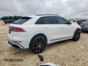 ✅ 2020 Audi Q8 Premium Plus • VIN: WA1EVAF16LD017440 • Lot: 60694505. Wystawiony na Copart z przebiegiem 106 226 mil. Bezpłatny archiwum sprzedaży aukcyjnych z USA i szczegółowy raport historii pojazdu na DreamBid. Zdjęcie 3.