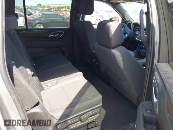 ✅ 2023 Chevrolet Suburban LS • VIN: 1GNSKBKD1PR534412 • Лот: 43128954. Опубликован ранее на IAAI с пробегом 63 521 миль. Бесплатный доступ к архиву аукционных продаж из США и подробный отчёт об истории автомобиля на DreamBid. Изображение 8.