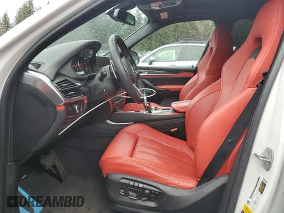 ✅ 2015 BMW X5 M • VIN: 5YMKT6C54F0C89266 • Lot: 45340675. Listed on Copart with 22,347 mi. Free auction sales archive from the USA and detailed vehicle history report at DreamBid. Image 7.