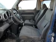 ✅ 2008 Honda Element LX • VIN: 5J6YH28358L017550 • Лот: 85206265. Опубликован ранее на Copart с пробегом 232 488 миль. Бесплатный доступ к архиву аукционных продаж из США и подробный отчёт об истории автомобиля на DreamBid. Изображение 7.