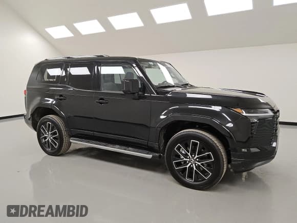 ✅ 2025 Lexus GX 550 Premium • VIN: JTJTBCDX3S5037112 • Lot: 53269935. Listed on Copart with 5 mi. Free auction sales archive from the USA and detailed vehicle history report at DreamBid. Image 4.