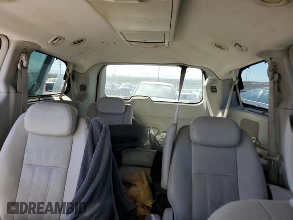 ✅ 2010 Chrysler Town & Country Touring Plus • VIN: 2A4RR8DX7AR481093 • Lot: 85400155. Wystawiony na Copart z przebiegiem 163 049 mil. Bezpłatny archiwum sprzedaży aukcyjnych z USA i szczegółowy raport historii pojazdu na DreamBid. Zdjęcie 10.