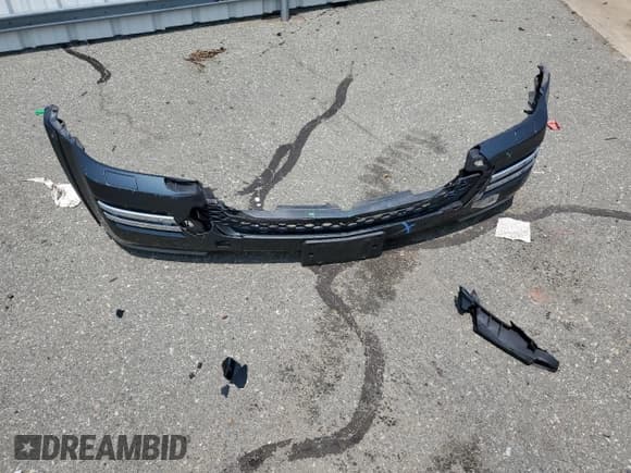 ✅ 2010 Mercedes-Benz GL 550 • VIN: 4JGBF8GE9AA585806 • Lot: 60528675. Wystawiony na Copart z przebiegiem 172 552 mil. Bezpłatny archiwum sprzedaży aukcyjnych z USA i szczegółowy raport historii pojazdu na DreamBid. Zdjęcie 13.