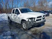 ✅ 2017 Ram 1500 Express • VIN: 1C6RR7FG2HS852044 • Lot: 41427405. Wystawiony na IAAI z przebiegiem 102 495 mil. Bezpłatny archiwum sprzedaży aukcyjnych z USA i szczegółowy raport historii pojazdu na DreamBid. Zdjęcie 1.