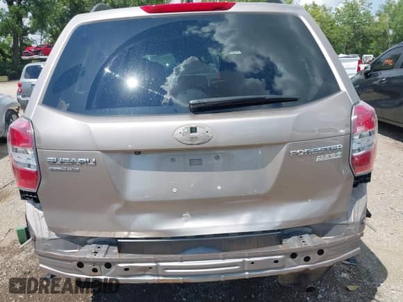 2015 Subaru Forester Premium z VIN JF2SJAFC2FH556321, wystawiony jako IAAI lot #42921214 z przebiegiem 125 991 mil mil oraz . Historia ofert i sprzedaży dostępna na DreamBid. Obrazek 16.