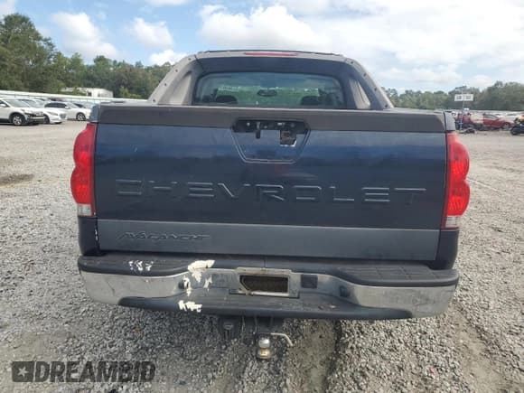 ✅ 2006 Chevrolet Avalanche LS • VIN: 3GNEC12Z36G146905 • Lot: 82307305. Listed on Copart with 221,775 mi. Free auction sales archive from the USA and detailed vehicle history report at DreamBid. Image 6.