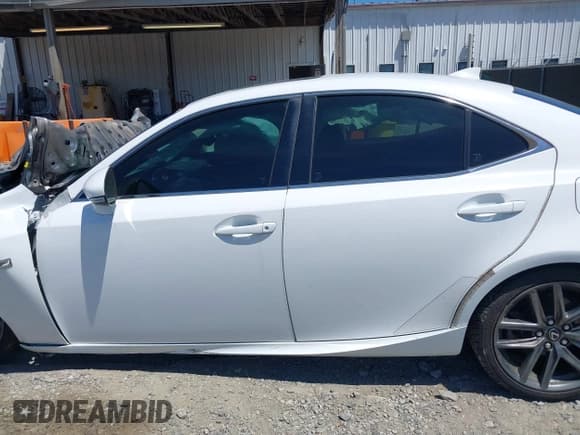 ✅ 2015 Lexus IS 250 • VIN: JTHBF1D2XF5065246 • Lot: 39541443. Listed on IAAI with Not provided. Free auction sales archive from the USA and detailed vehicle history report at DreamBid. Image 15.