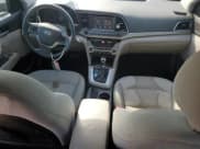 ✅ 2017 Hyundai Elantra SE • VIN: 5NPD84LFXHH090077 • Лот: 86307845. Опубликован ранее на Copart с пробегом 141 930 миль. Бесплатный доступ к архиву аукционных продаж из США и подробный отчёт об истории автомобиля на DreamBid. Изображение 8.