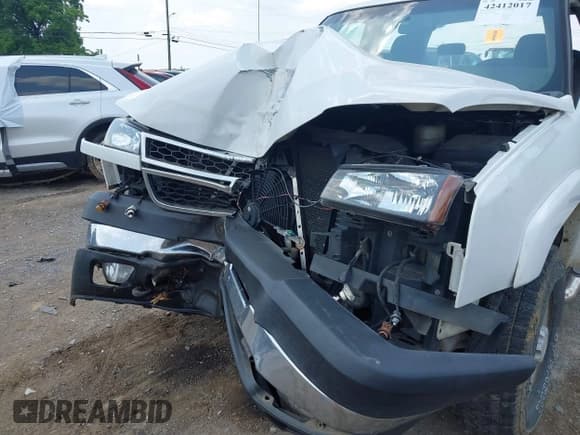 ✅ 2006 Chevrolet Silverado 2500HD LT3 • VIN: 1GCHK23D86F179644 • Лот: 42412017. Опубликован ранее на IAAI с пробегом 431 521 миль. Бесплатный доступ к архиву аукционных продаж из США и подробный отчёт об истории автомобиля на DreamBid. Изображение 6.