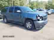 2008 Chevrolet Suburban LTZ z VIN 1GNFK16308R147381, wystawiony jako IAAI lot #43213914 z przebiegiem 255 185 mil mil oraz . Historia ofert i sprzedaży dostępna na DreamBid. Obrazek 1.