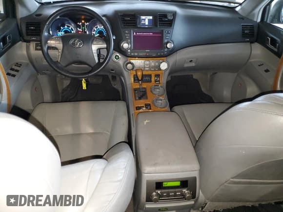 ✅ 2010 Toyota Highlander Limited • VIN: JTEJW3EH6A2044508 • Лот: 48477925. Опубликован ранее на Copart с пробегом 185 292 миль. Бесплатный доступ к архиву аукционных продаж из США и подробный отчёт об истории автомобиля на DreamBid. Изображение 8.