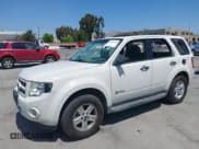 ✅ 2009 Ford Escape Hybrid • VIN: 1FMCU49319KA08837 • Lot: 42407340. Wystawiony na IAAI z przebiegiem 172 856 mil. Bezpłatny archiwum sprzedaży aukcyjnych z USA i szczegółowy raport historii pojazdu na DreamBid. Zdjęcie 6.