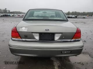 ✅ 2001 Ford Crown Victoria LX • VIN: 2FAFP74W71X139760 • Лот: 73740434. Опубликован ранее на Copart с пробегом 106 938 миль. Бесплатный доступ к архиву аукционных продаж из США и подробный отчёт об истории автомобиля на DreamBid. Изображение 6.