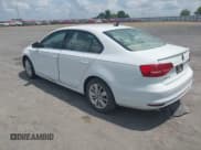 ✅ 2015 Volkswagen Jetta SE • VIN: 3VWD07AJ3FM282994 • Лот: 42724323. Опубликован ранее на IAAI с пробегом 147 448 миль. Бесплатный доступ к архиву аукционных продаж из США и подробный отчёт об истории автомобиля на DreamBid. Изображение 3.