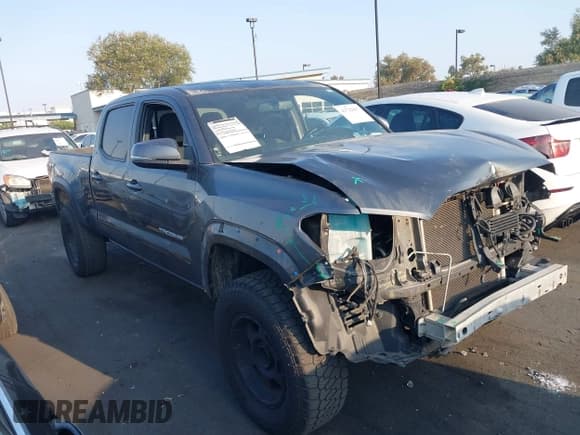 ✅ 2017 Toyota Tacoma SR5 • VIN: 3TMDZ5BN7HM018856 • Lot: 42722067. Wystawiony na IAAI z przebiegiem 123 194 mil. Bezpłatny archiwum sprzedaży aukcyjnych z USA i szczegółowy raport historii pojazdu na DreamBid. Zdjęcie 14.