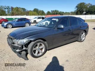 ✅ 2015 BMW 3 Series 320i • VIN: WBA3B1G50FNT07076 • Lot: 89539905. Wystawiony na Copart z przebiegiem 196 158 mil. Bezpłatny archiwum sprzedaży aukcyjnych z USA i szczegółowy raport historii pojazdu na DreamBid. Zdjęcie 1.