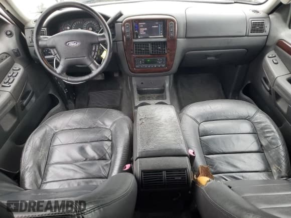 ✅ 2003 Ford Explorer Limited • VIN: 1FMDU75K83ZA63626 • Lot: 42281185. Wystawiony na Copart z przebiegiem 147 777 mil. Bezpłatny archiwum sprzedaży aukcyjnych z USA i szczegółowy raport historii pojazdu na DreamBid. Zdjęcie 8.