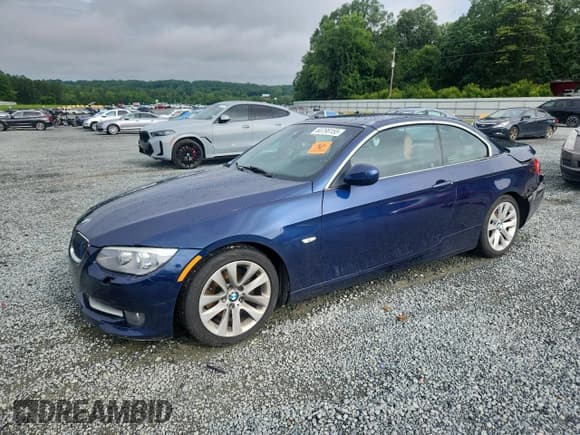 ✅ 2013 BMW 3 Series 328i • VIN: WBADW3C50DJ525825 • Лот: 60796155. Опубликован ранее на Copart с пробегом 124 978 миль. Бесплатный доступ к архиву аукционных продаж из США и подробный отчёт об истории автомобиля на DreamBid. Изображение 1.