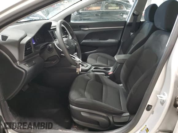 ✅ 2019 Hyundai Elantra SE • VIN: 5NPD74LFXKH451592 • Lot: 90059475. Listed on Copart with 81,490 mi. Free auction sales archive from the USA and detailed vehicle history report at DreamBid. Image 7.