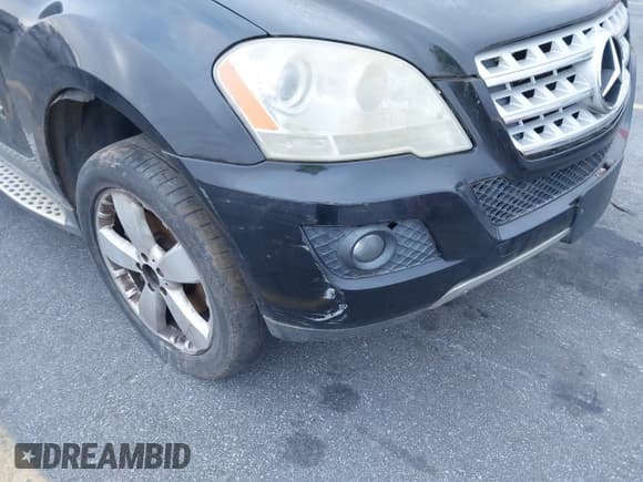 ✅ 2009 Mercedes-Benz M 350 • VIN: 4JGBB86E19A526029 • Lot: 41209546. Listed on IAAI with 220,885 mi. Free auction sales archive from the USA and detailed vehicle history report at DreamBid. Image 14.