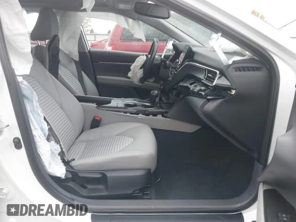 ✅ 2024 Toyota Camry SE • VIN: 4T1T11AK8RU860018 • Lot: 43645337. Wystawiony na IAAI z przebiegiem 28 877 mil. Bezpłatny archiwum sprzedaży aukcyjnych z USA i szczegółowy raport historii pojazdu na DreamBid. Zdjęcie 5.