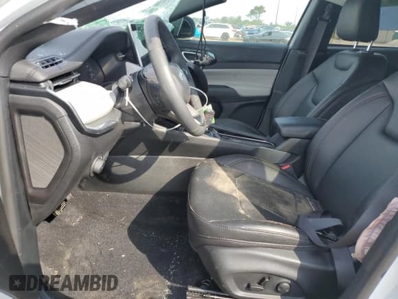 ✅ 2024 Jeep Compass Limited • VIN: 3C4NJDCN4RT115735 • Lot: 67295415. Wystawiony na Copart z przebiegiem 10 271 mil. Bezpłatny archiwum sprzedaży aukcyjnych z USA i szczegółowy raport historii pojazdu na DreamBid. Zdjęcie 7.