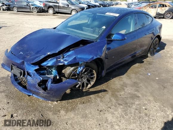 ✅ 2024 Tesla Model 3 • VIN: 5YJ3E1EA3RF746320 • Lot: 49671915. Wystawiony na Copart z przebiegiem 9 572 mil. Bezpłatny archiwum sprzedaży aukcyjnych z USA i szczegółowy raport historii pojazdu na DreamBid. Zdjęcie 1.