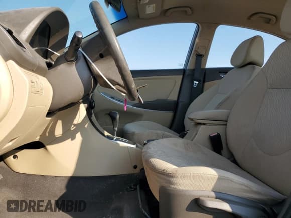 ✅ 2012 Hyundai Accent GLS • VIN: KMHCU4AE8CU115845 • Лот: 70266164. Опубликован ранее на Copart с пробегом 231 671 миль. Бесплатный доступ к архиву аукционных продаж из США и подробный отчёт об истории автомобиля на DreamBid. Изображение 7.