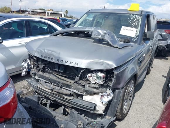 ✅ 2013 Land Rover Range Rover Sport HSE Lux • VIN: SALSK2D45DA763202 • Lot: 42885709. Listed on IAAI with 142,474 mi. Free auction sales archive from the USA and detailed vehicle history report at DreamBid. Image 2.