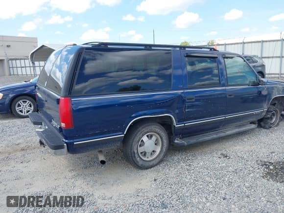 ✅ 1998 Chevrolet Suburban • VIN: 1GNEC16R5WJ301978 • Lot: 43262068. Listed on IAAI with 174,880 mi. Free auction sales archive from the USA and detailed vehicle history report at DreamBid. Image 6.