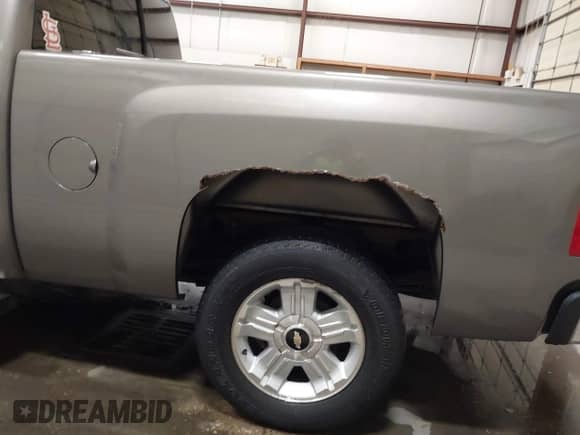 2007 Chevrolet Silverado 1500 1LT with VIN 1GCEK190X7Z522570, listed as a IAAI auction lot 43545121 with 265,464 mi miles and . Bid and sale history available at DreamBid. Image 18.