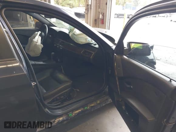 ✅ 2007 BMW 5 Series 550i • VIN: WBANB53527CP05201 • Lot: 43536731. Listed on IAAI with Not provided. Free auction sales archive from the USA and detailed vehicle history report at DreamBid. Image 5.