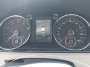 ✅ 2013 Volkswagen CC Executive • VIN: WVWGU7AN0DE555948 • Лот: 43101933. Опубликован ранее на IAAI с пробегом 184 060 миль. Бесплатный доступ к архиву аукционных продаж из США и подробный отчёт об истории автомобиля на DreamBid. Изображение 7.