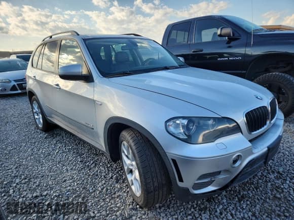 ✅ 2011 BMW X5 35i • VIN: 5UXZV4C53BL404658 • Lot: 81462445. Listed on Copart with 152,604 mi. Free auction sales archive from the USA and detailed vehicle history report at DreamBid. Image 4.