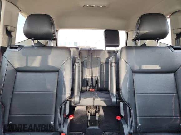 ✅ 2021 Volkswagen Atlas SE • VIN: 1V2HR2CA7MC559833 • Lot: 71533165. Wystawiony na Copart z przebiegiem 40 305 mil. Bezpłatny archiwum sprzedaży aukcyjnych z USA i szczegółowy raport historii pojazdu na DreamBid. Zdjęcie 10.