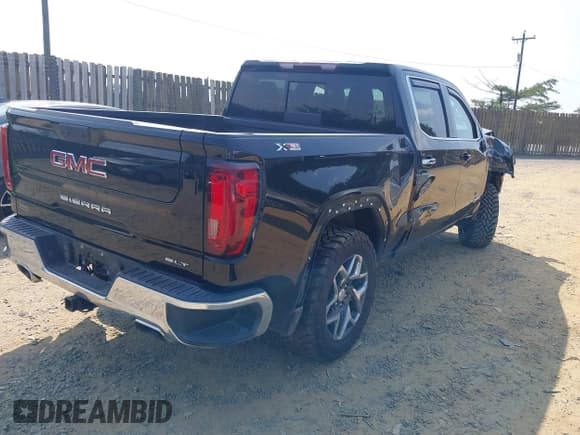 ✅ 2022 GMC Sierra 1500 SLT • VIN: 1GTUUDED0NZ631407 • Лот: 42424702. Опубликован ранее на IAAI с пробегом 41 272 миль. Бесплатный доступ к архиву аукционных продаж из США и подробный отчёт об истории автомобиля на DreamBid. Изображение 4.