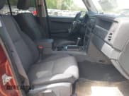 ✅ 2008 Jeep Commander Sport • VIN: 1J8HG48K08C232970 • Lot: 42014357. Listed on IAAI with 136,006 mi. Free auction sales archive from the USA and detailed vehicle history report at DreamBid. Image 5.