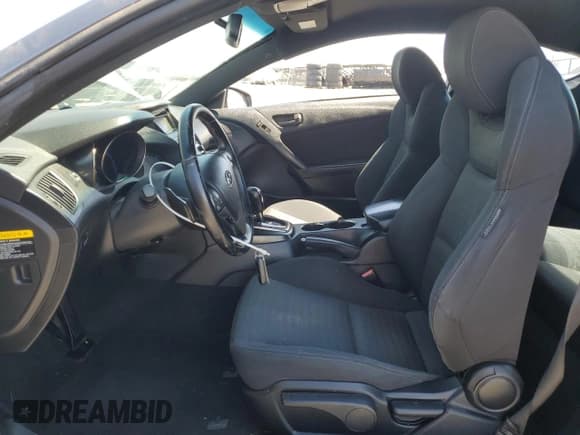 ✅ 2014 Hyundai Genesis Coupe 2.0T • VIN: KMHHT6KD2EU121329 • Lot: 55333915. Wystawiony na Copart z przebiegiem 78 438 mil. Bezpłatny archiwum sprzedaży aukcyjnych z USA i szczegółowy raport historii pojazdu na DreamBid. Zdjęcie 7.