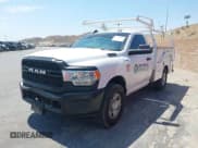 ✅ 2022 Ram 2500 Tradesman • VIN: 3C7WR4AJXNG142473 • Лот: 42780836. Опубликован ранее на IAAI с пробегом 55 470 миль. Бесплатный доступ к архиву аукционных продаж из США и подробный отчёт об истории автомобиля на DreamBid. Изображение 2.