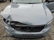 ✅ 2020 Volvo XC40 R-Design • VIN: YV4162UM3L2325100 • Lot: 90312665. Listed on Copart with 92,784 mi. Free auction sales archive from the USA and detailed vehicle history report at DreamBid. Image 12.