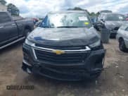 ✅ 2023 Chevrolet Traverse LS • VIN: 1GNERFKW9PJ319344 • Lot: 42181237. Wystawiony na IAAI z przebiegiem 33 760 mil. Bezpłatny archiwum sprzedaży aukcyjnych z USA i szczegółowy raport historii pojazdu na DreamBid. Zdjęcie 6.